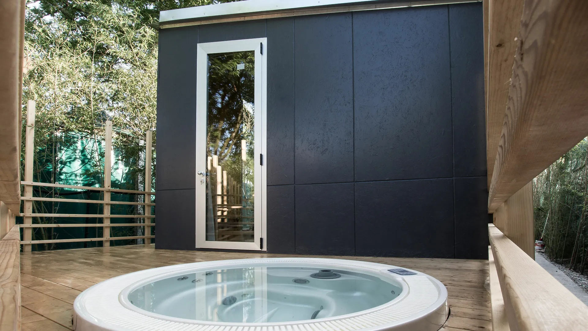 Ecosuite & Spa Milano 4*,  Italia